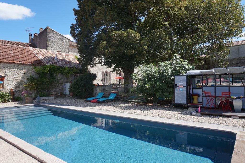 Au Bonheur D'Alphonse Bed & Breakfast Lusignan-Petit Eksteriør bilde